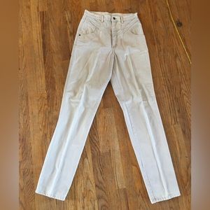 Roper high rise jeans. Cream colored Rockies style.